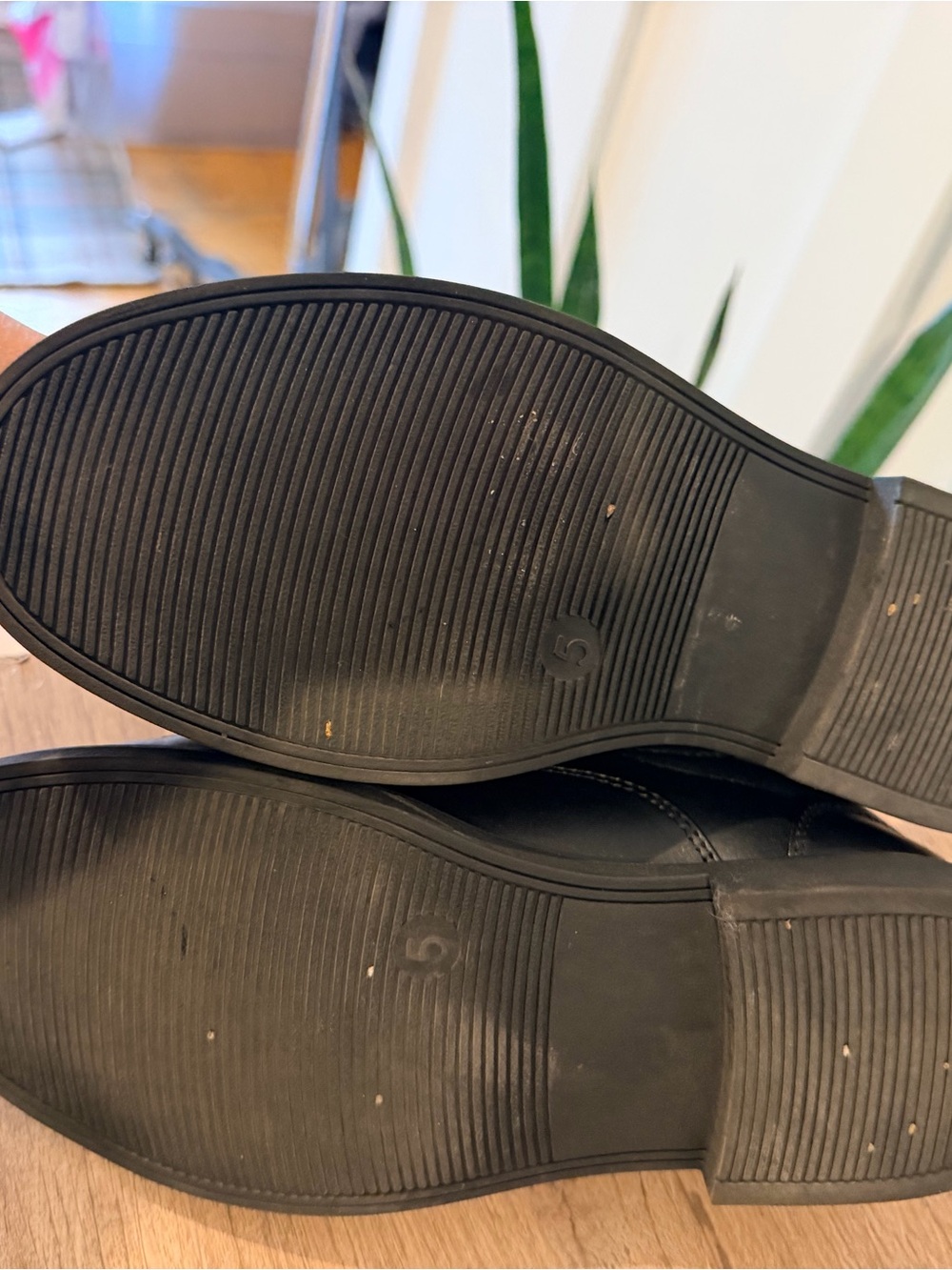 Cat & jack boys size 5 Black Slip-On Leather Dress Shoes - Picture 3 of 5